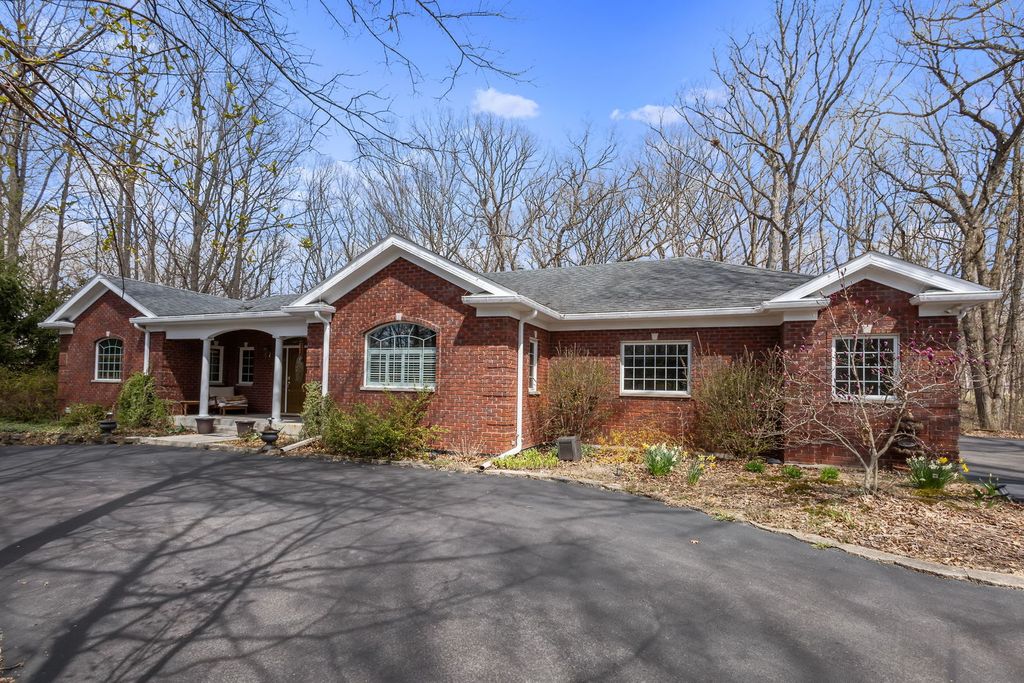 25155 S Stoney Island Avenue, Crete, IL 60417