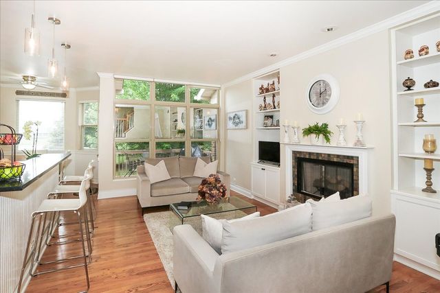 768 W St Johns Place, Addison, IL 60101