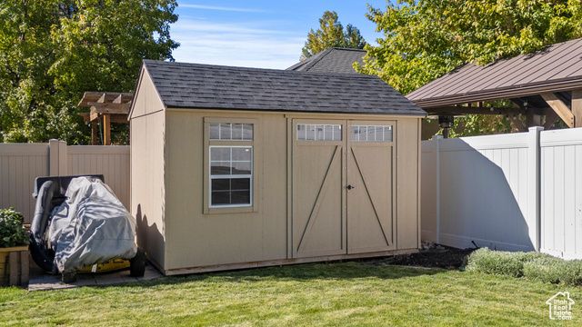 821 S 525 E, River Heights, UT 84321