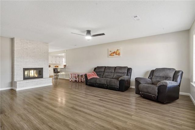 1306 Silent Grove Road, Springdale, AR 72762