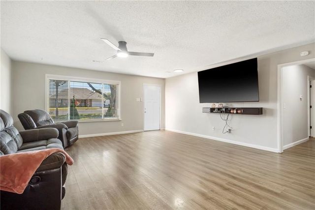 1306 Silent Grove Road, Springdale, AR 72762