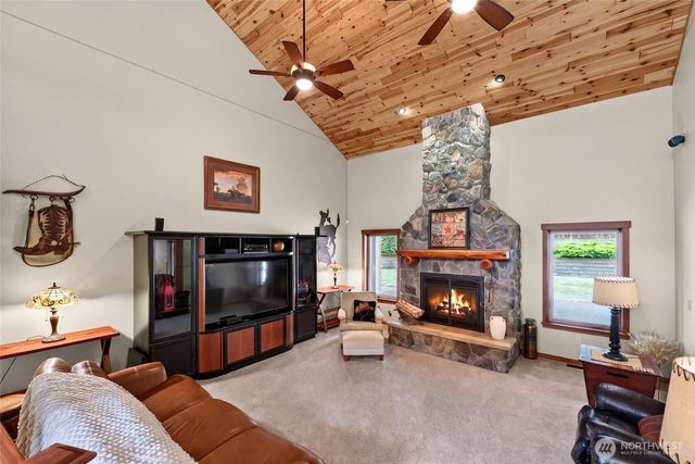 304 Antonie Avenue N, Eatonville, WA 98328