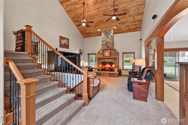 304 Antonie Avenue N, Eatonville, WA 98328