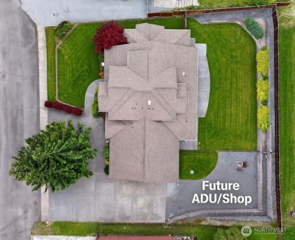 304 Antonie Avenue N, Eatonville, WA 98328