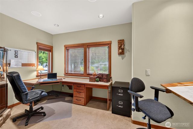 304 Antonie Avenue N, Eatonville, WA 98328