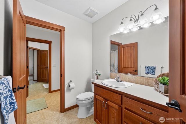 304 Antonie Avenue N, Eatonville, WA 98328