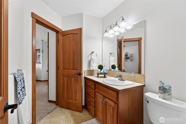 304 Antonie Avenue N, Eatonville, WA 98328