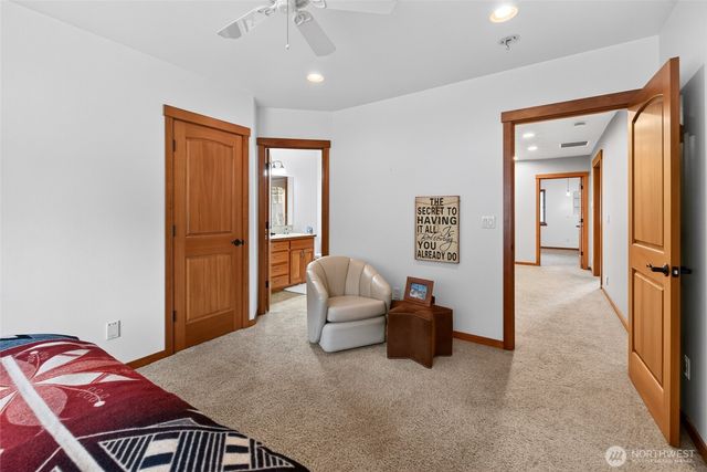 304 Antonie Avenue N, Eatonville, WA 98328