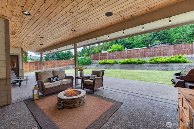 304 Antonie Avenue N, Eatonville, WA 98328