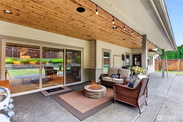 304 Antonie Avenue N, Eatonville, WA 98328