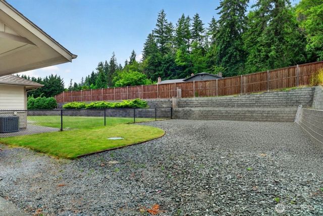 304 Antonie Avenue N, Eatonville, WA 98328