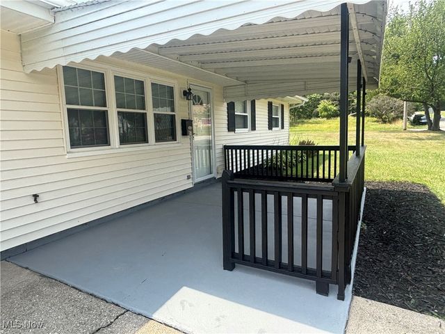 97 Idlewood Road, Austintown, OH 44515