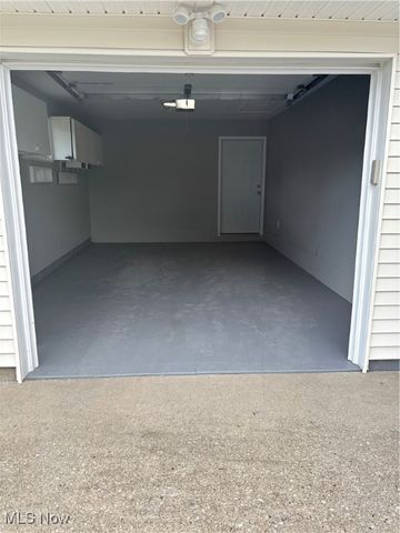 97 Idlewood Road, Austintown, OH 44515