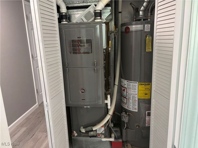 97 Idlewood Road, Austintown, OH 44515