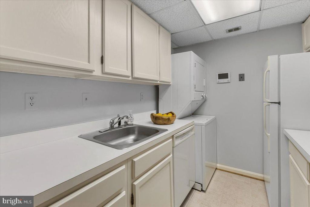 Image 11 of property listing at 208 JUSTICE CT NE #44, Washington, DC 20002