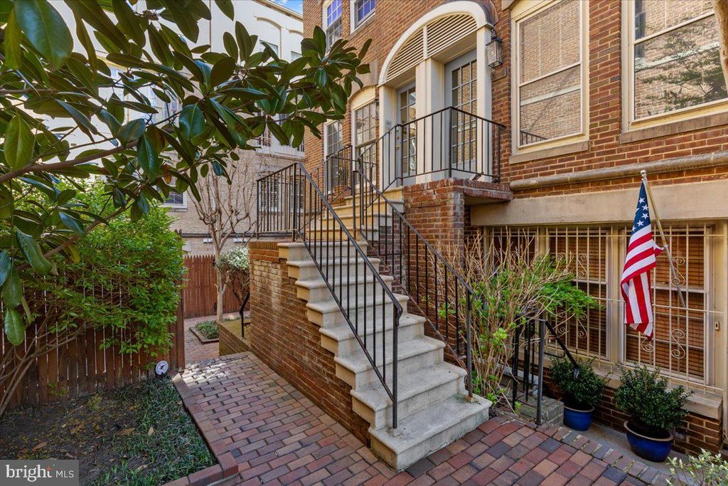 Image 21 of property listing at 208 JUSTICE CT NE #44, Washington, DC 20002