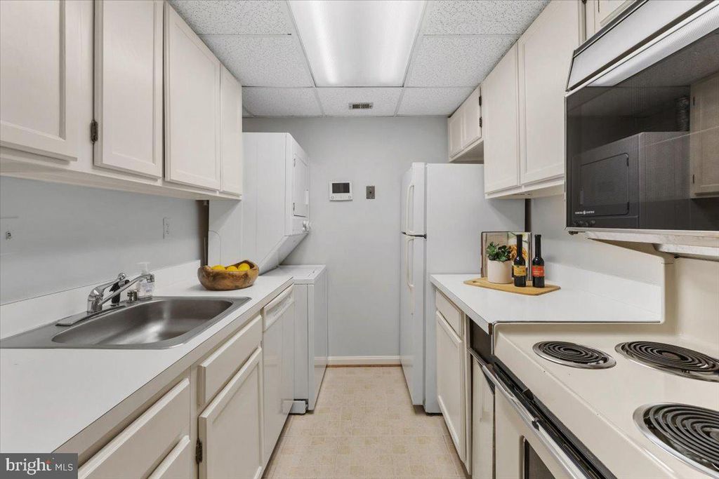 Image 10 of property listing at 208 JUSTICE CT NE #44, Washington, DC 20002