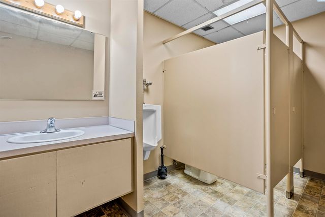 7511 W Arrowhead Ave - Ste G Ste G, Kennewick, WA 99336