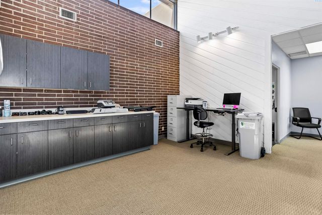 7511 W Arrowhead Ave - Ste G Ste G, Kennewick, WA 99336