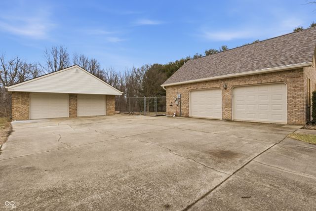 1078 W Suttles Road, Connersville, IN 47331