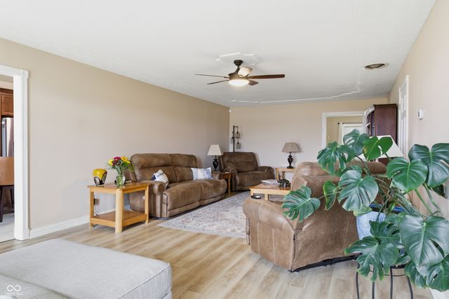 1078 W Suttles Road, Connersville, IN 47331