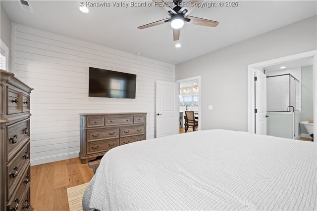 227 Alexander's Avenue, Fraziers Bottom, WV 25082