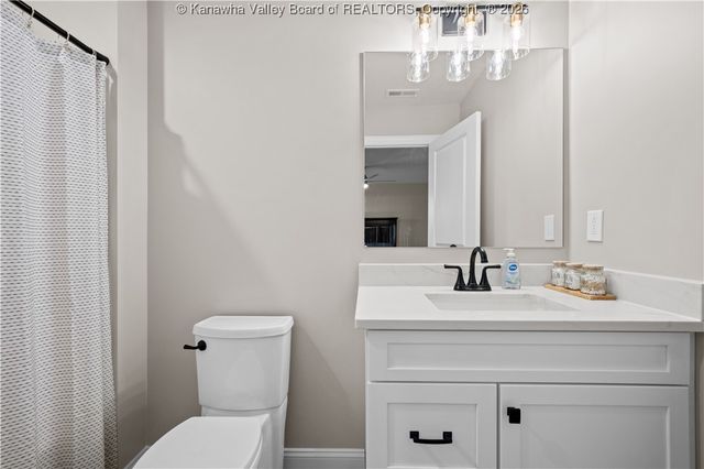 227 Alexander's Avenue, Fraziers Bottom, WV 25082