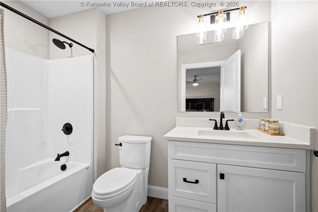 227 Alexander's Avenue, Fraziers Bottom, WV 25082