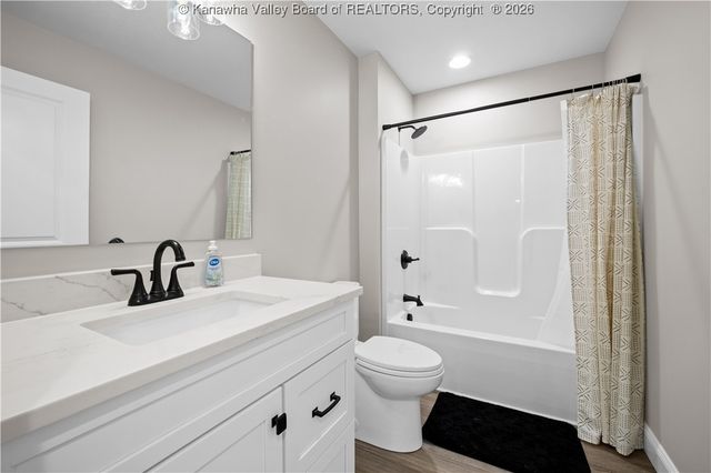 227 Alexander's Avenue, Fraziers Bottom, WV 25082