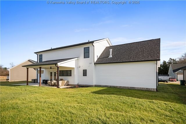 227 Alexander's Avenue, Fraziers Bottom, WV 25082