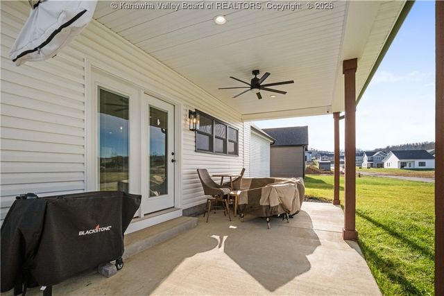 227 Alexander's Avenue, Fraziers Bottom, WV 25082