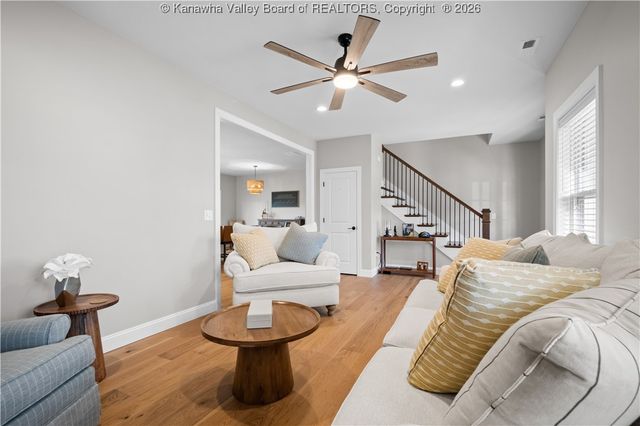 227 Alexander's Avenue, Fraziers Bottom, WV 25082