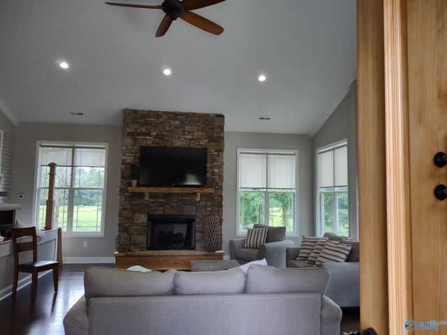 435 Barbee Lane, Scottsboro, AL 35769