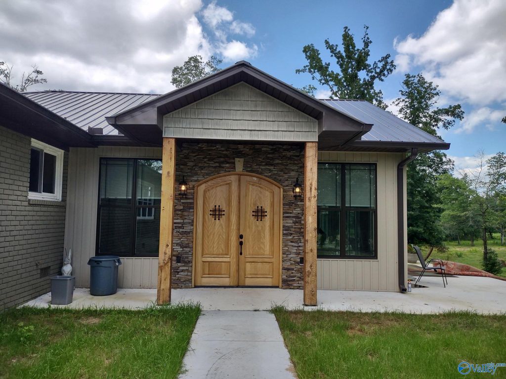 435 Barbee Lane, Scottsboro, AL 35769