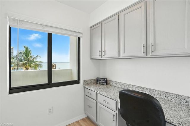 4265 Bay Beach LN 226, Fort Myers Beach, FL 33931