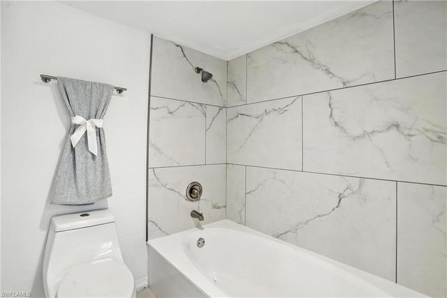 4265 Bay Beach LN 226, Fort Myers Beach, FL 33931