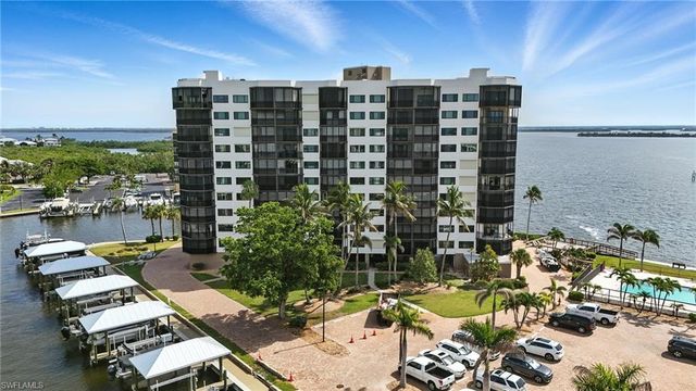 4265 Bay Beach LN 226, Fort Myers Beach, FL 33931