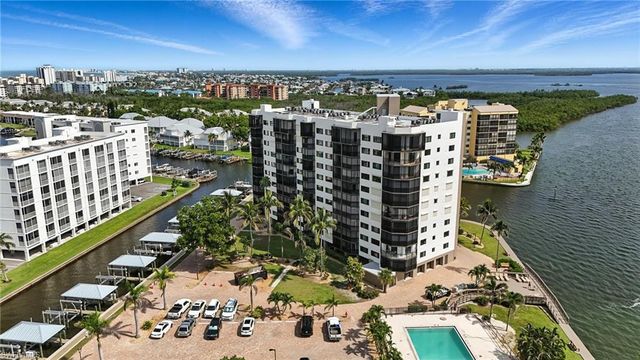 4265 Bay Beach LN 226, Fort Myers Beach, FL 33931