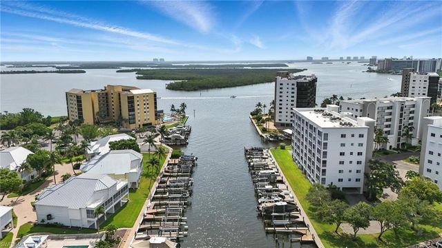 4265 Bay Beach LN 226, Fort Myers Beach, FL 33931
