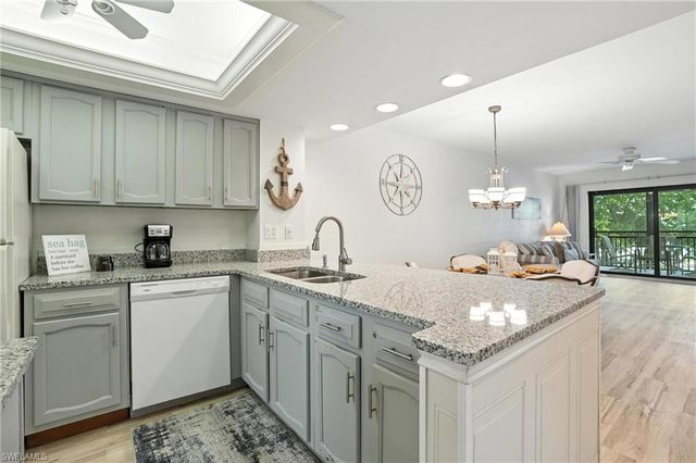 4265 Bay Beach LN 226, Fort Myers Beach, FL 33931