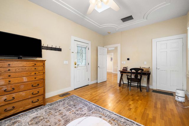 815 22nd St, Sacramento, CA 95816