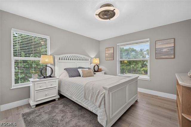9076 Mockingbird DR, Sanibel, FL 33957