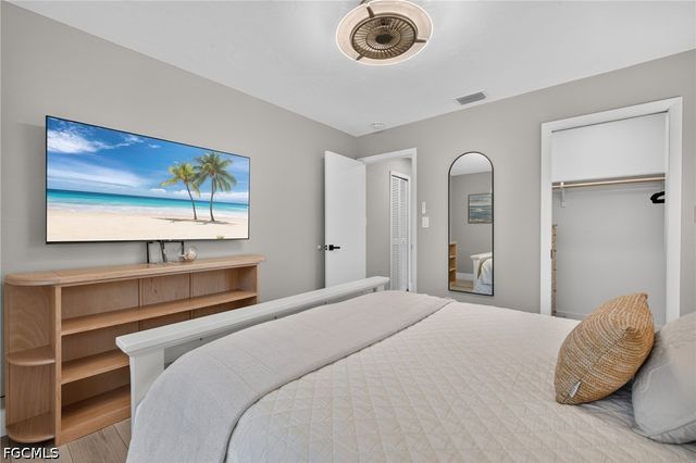 9076 Mockingbird DR, Sanibel, FL 33957
