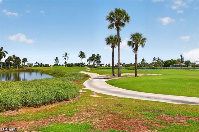 9076 Mockingbird DR, Sanibel, FL 33957