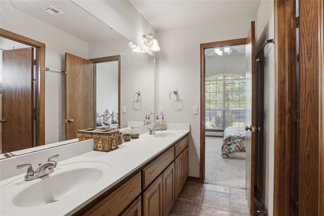 600 NW 160th Street, Edmond, OK 73013