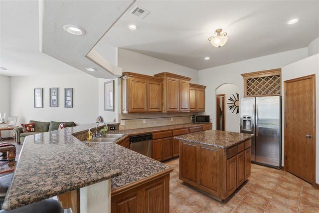 600 NW 160th Street, Edmond, OK 73013