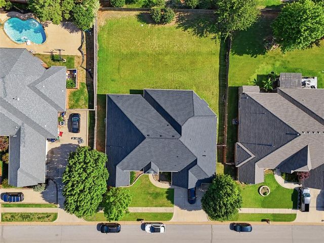 600 NW 160th Street, Edmond, OK 73013