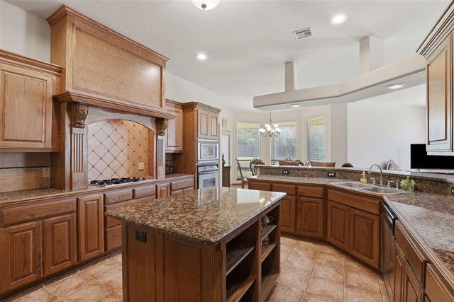 600 NW 160th Street, Edmond, OK 73013