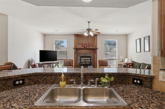 600 NW 160th Street, Edmond, OK 73013