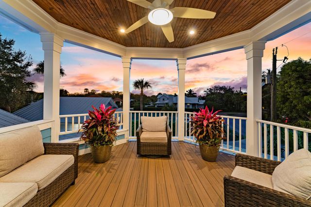 1002 SE Riverside Drive, Stuart, FL 34996